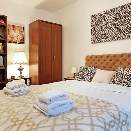 Zen City Center & Garage Nearby בלגרד