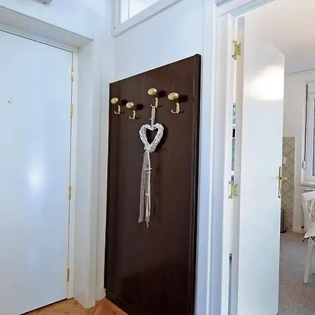 Zen City Center & Garage Nearby בלגרד