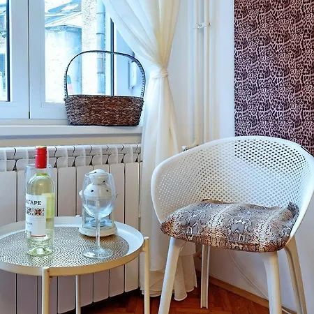 Zen City Center & Garage Nearby Apartment Belgrade